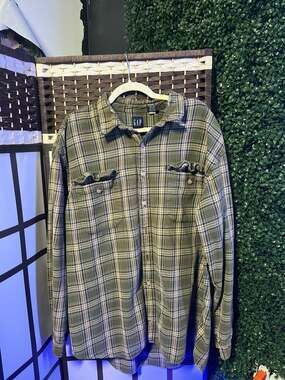 Vintage GAP Green Plaid Heavily Distressed Flannel Button-Up Shirt